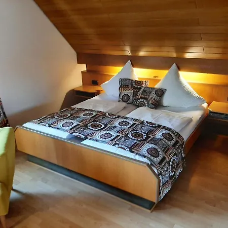 Hirsch Inn Schollbrunn