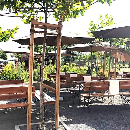 Inn Hirsch Schollbrunn